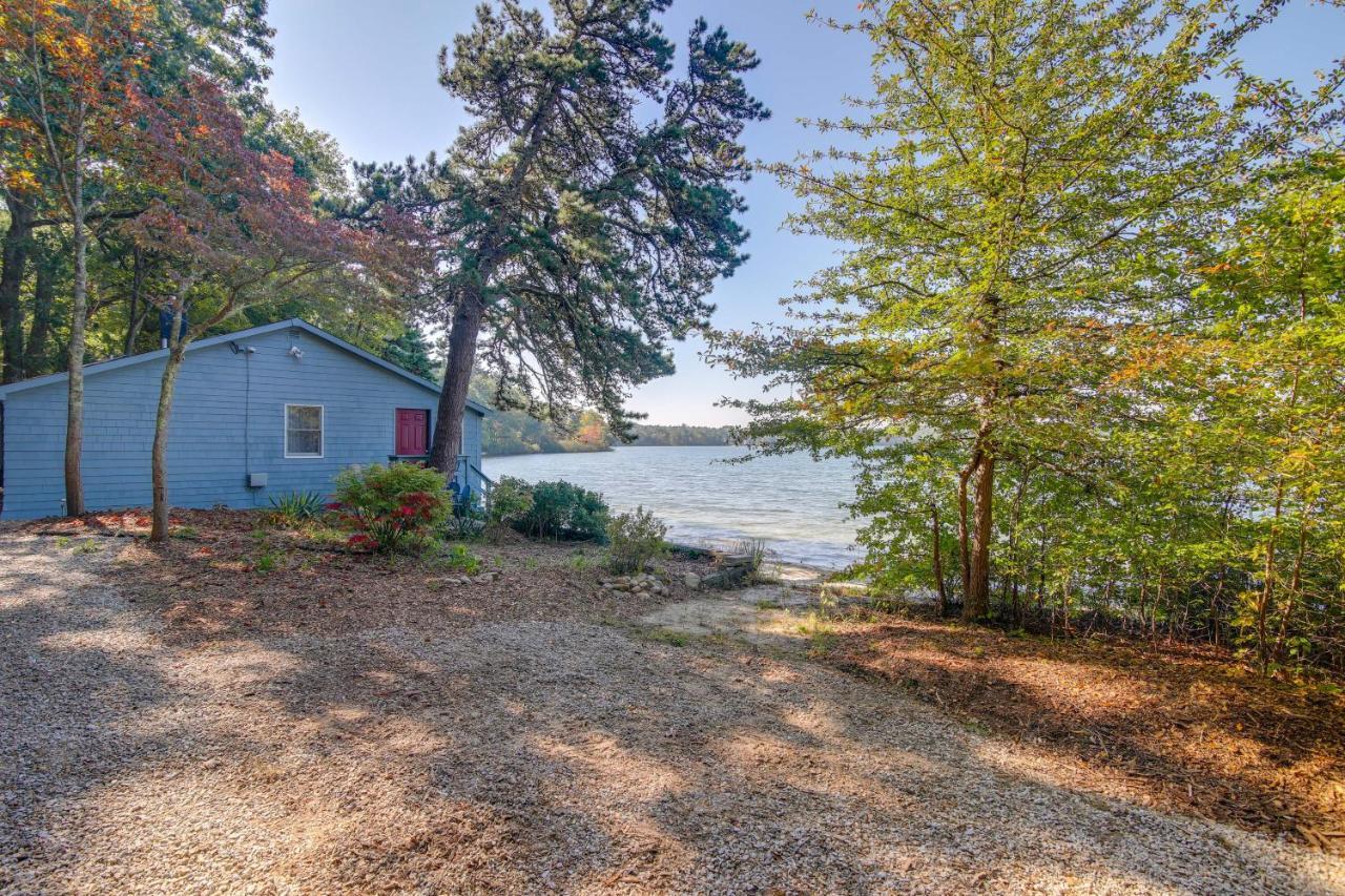 Quiet Plymouth Cottage On Great South Pond! Екстер'єр фото