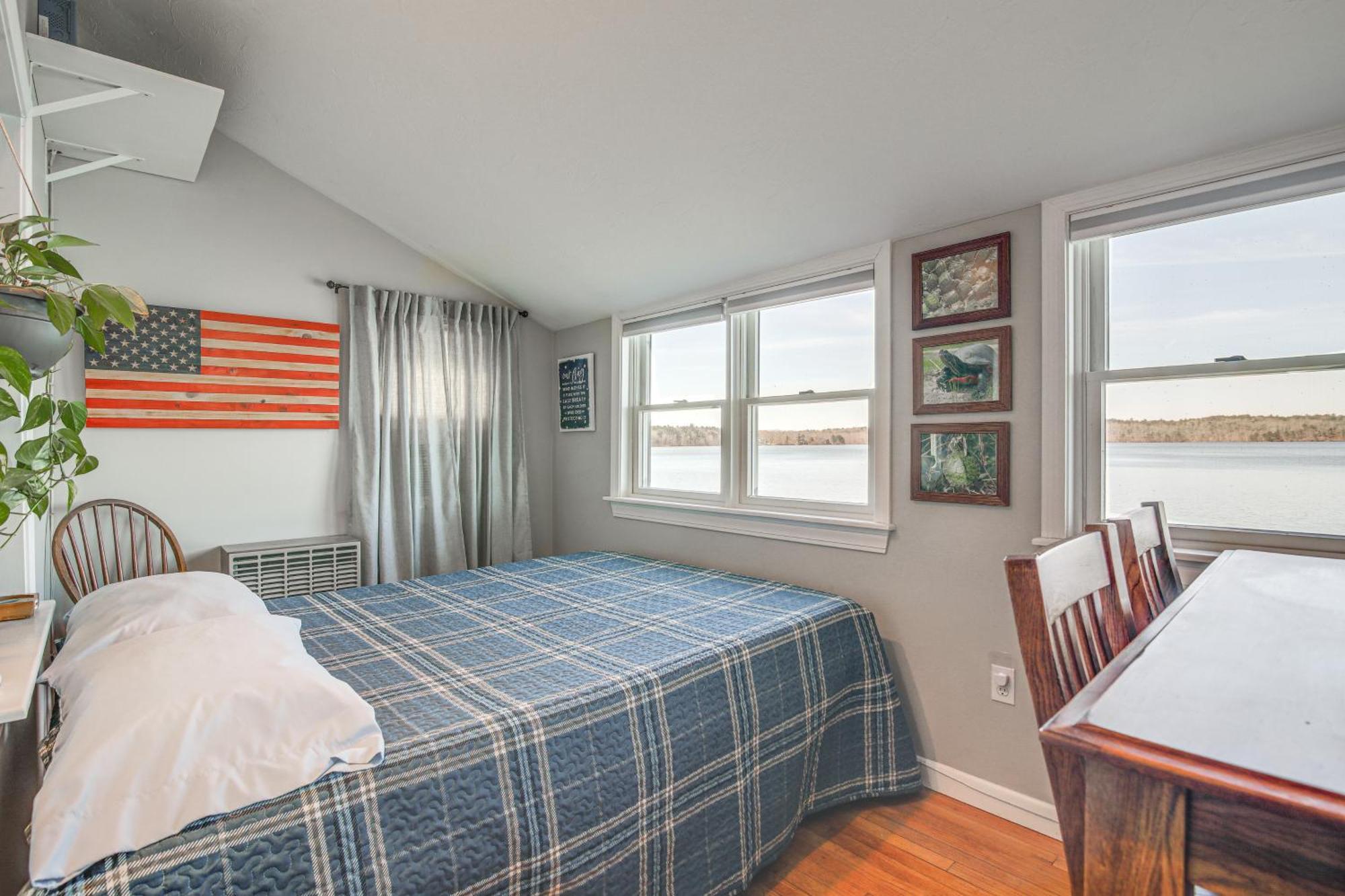 Quiet Plymouth Cottage On Great South Pond! Екстер'єр фото